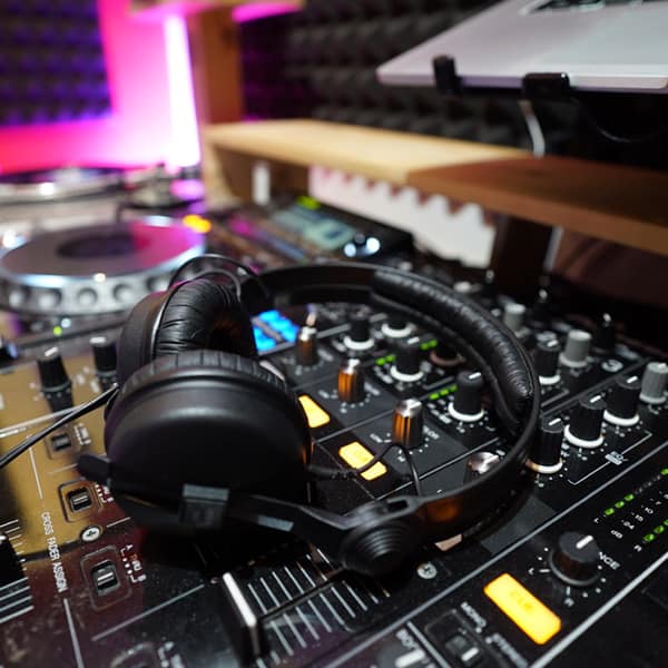 Sennheiser HD25 - On Ear DJ Headphone - Image 5